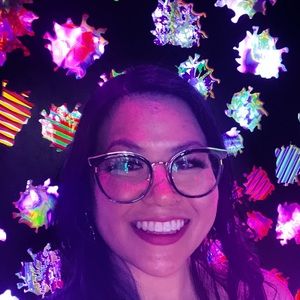 Meet your Posher, Lisa